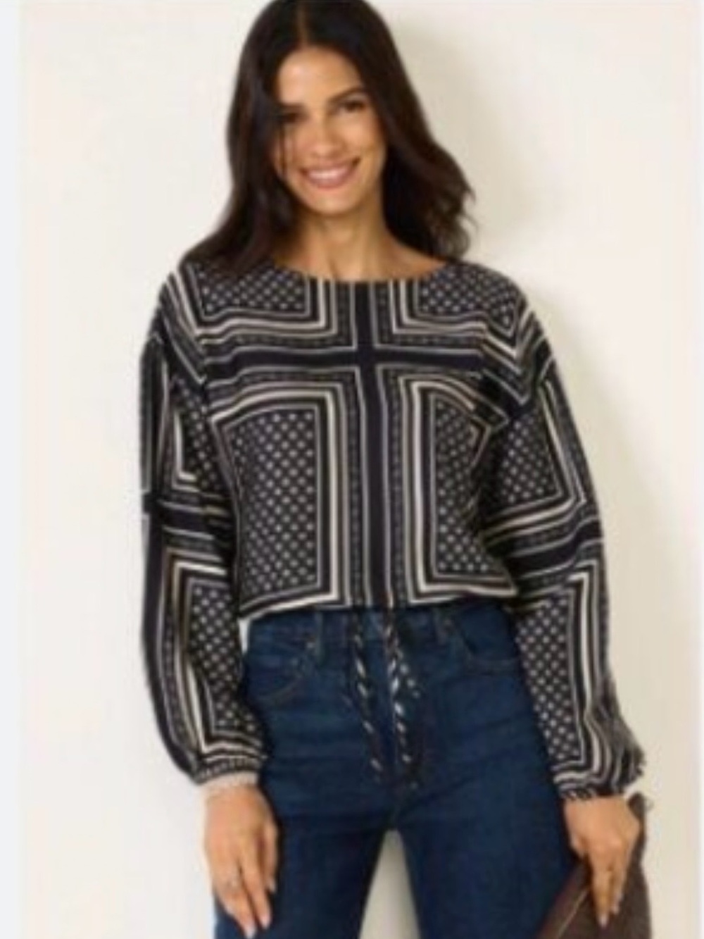 Evereve Woman’s Black/White Scarlet Dolman Blouse Large